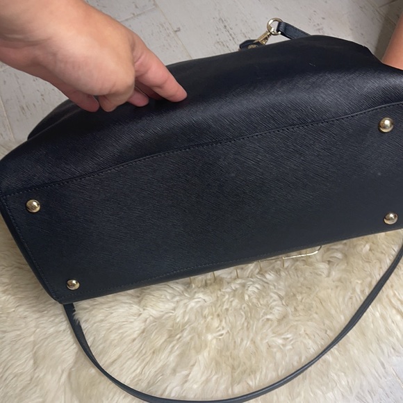 Michael Kors Handbag - Picture 5 of 8